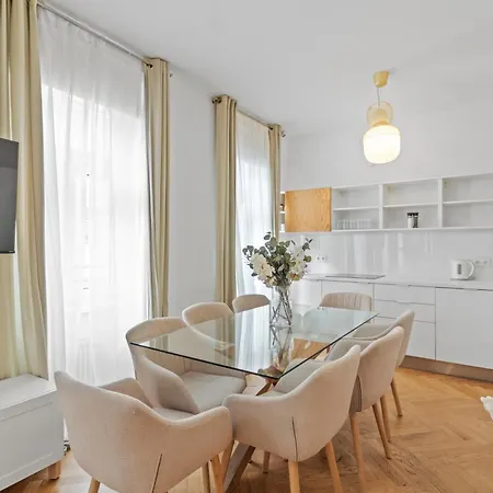 City Apartment, Two Metro Stations To Hauptbahnhof Wenen Buitenkant foto